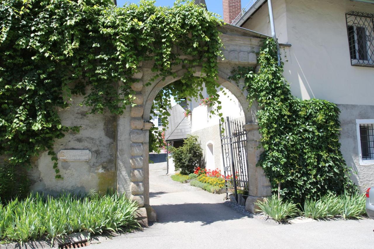 Kloster Wernberg Hotel Esterno foto