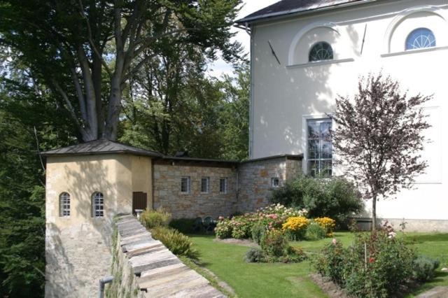 Kloster Wernberg Hotel Esterno foto