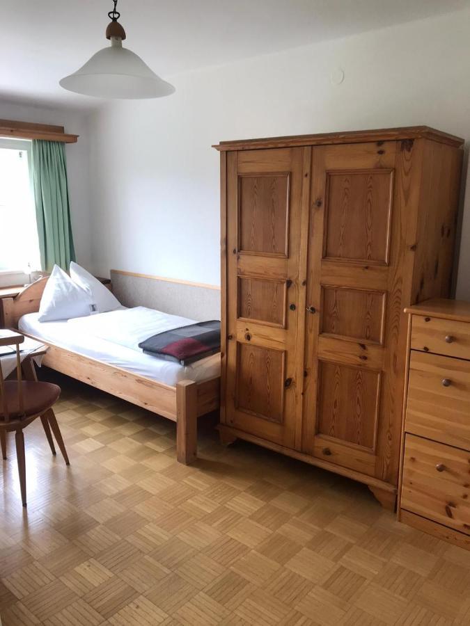 Kloster Wernberg Hotel Esterno foto