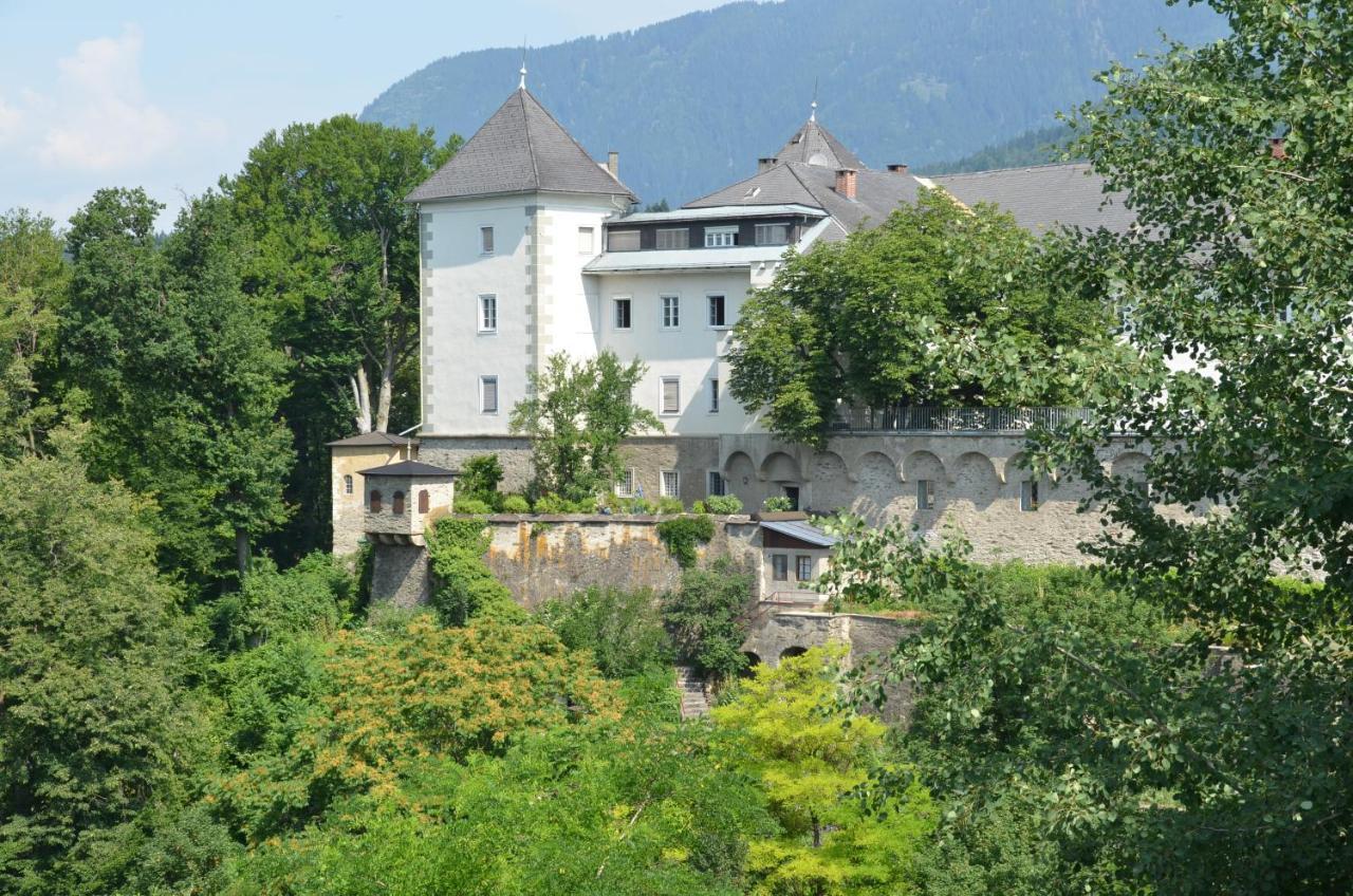 Kloster Wernberg Hotel Esterno foto
